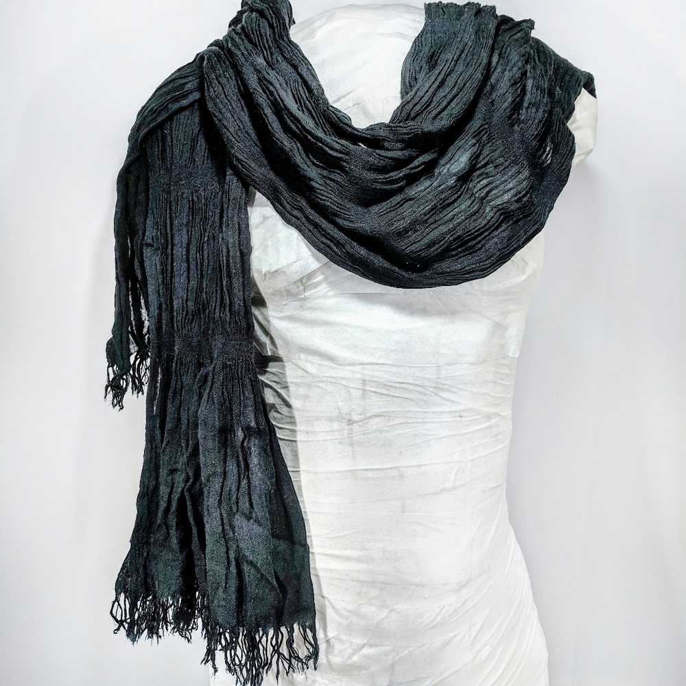 H&M black stretchy fringed long scarf